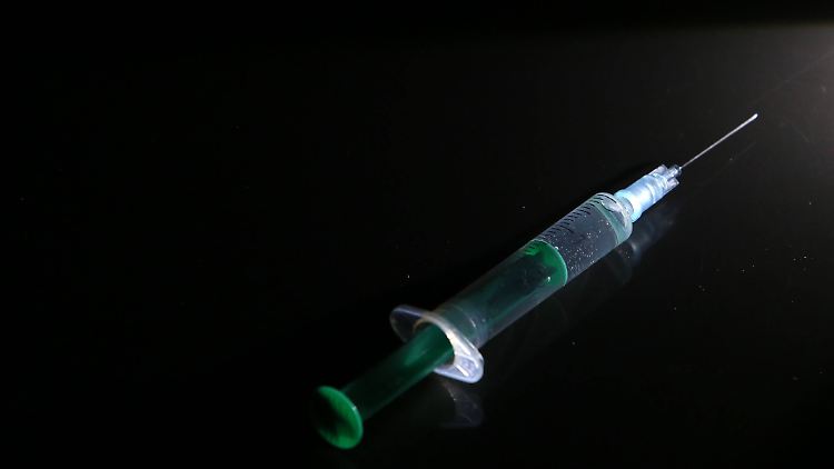 Seit Jahresanfang wurden in Frankreich insgesamt mehr als hundert Fälle junger Menschen gemeldet, die in Clubs oder auf Festivals mutmaßlich mit Nadeln oder Spritzen verletzt worden waren.
