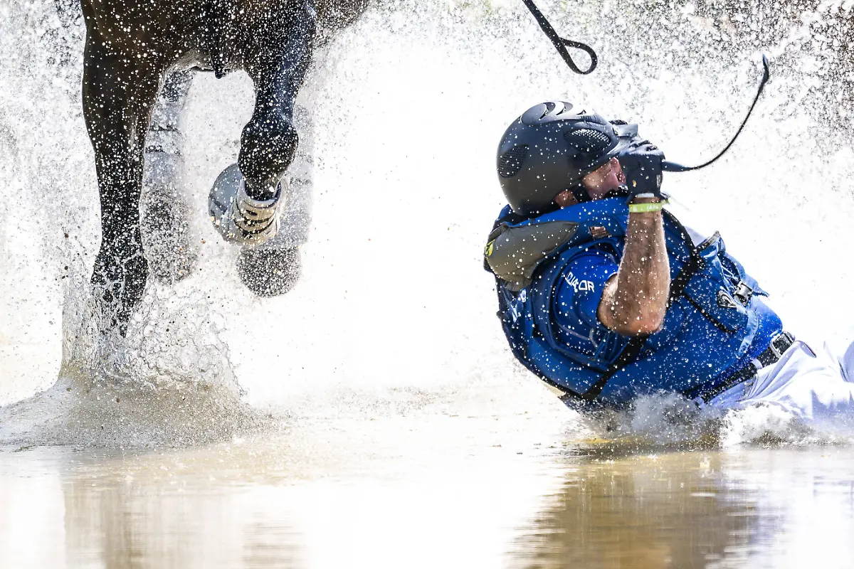 b36835bf900d640f3daef350671c6186