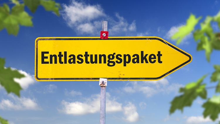 Die Bundesregierung weiß um die Nöte ihrer Bürger und hat deshalb zwei Entlastungspakete mit einem Gesamtvolumen von etwa 30 Milliarden Euro vorgelegt.