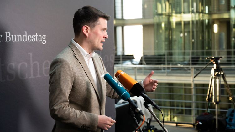Marcus Faber ist als FDP-Politiker Teil der Ampelkoalition. Doch er macht aus seiner Unzufriedenheit mit dem Agieren des Bundeskanzlers keinen Hehl. 