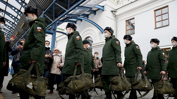 Die Entsendung von Wehrpflichtigen in die Ukraine ist in Russland von großer politischer und symbolischer Bedeutung.