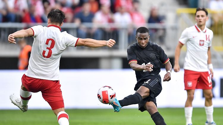 Youssoufa Moukoko soll sich erstmal über seinen Doppelpack gegen Polen freuen.