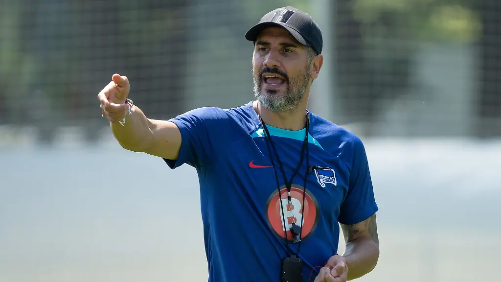 Er-ist-zufrieden-mit-seinem-Kader-zurueck-nach-Berlin-aus-Oesterreich-abgereist