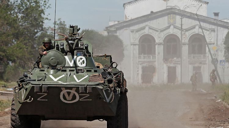 Russische Truppen im Einsatz in Proposna in Luhansk.