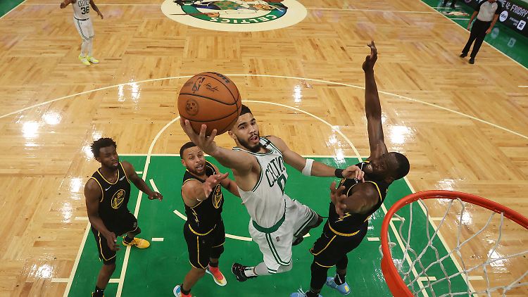 Die Celtics überstehen ihre Schwächephase erfolgreich - und ziehen davon.