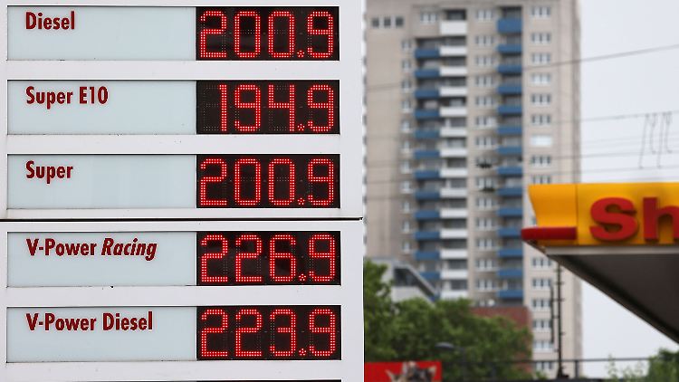 Der durchschnittliche Preis pro Liter Diesel war laut vorläufigen Daten bis zum Mittwoch wieder auf 2 Euro gestiegen.