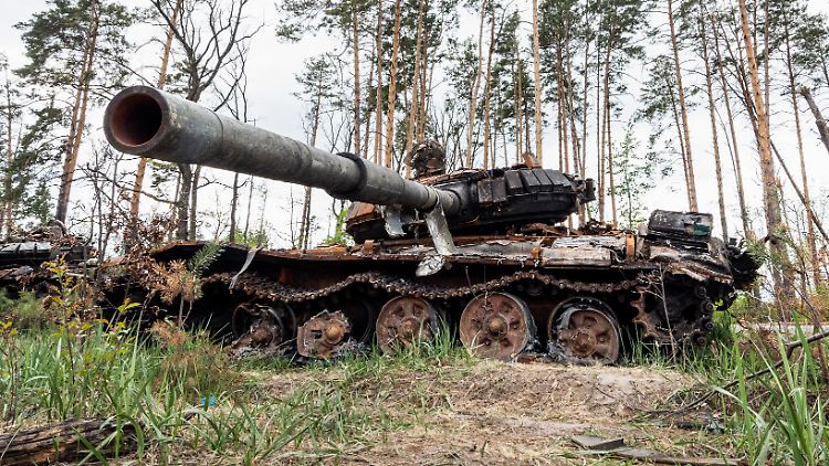 Zerstörter russischer Panzer westlich von Kiew. 