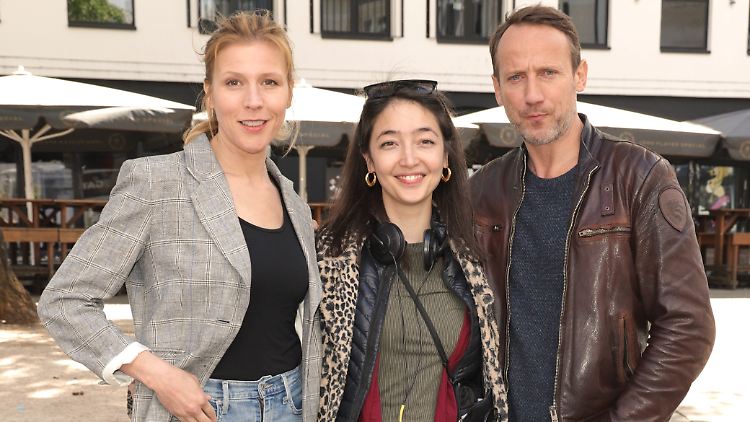Regisseurin Mia Spengler (M.) hat sich für mehr Diversität im "Tatort" starkgemacht.