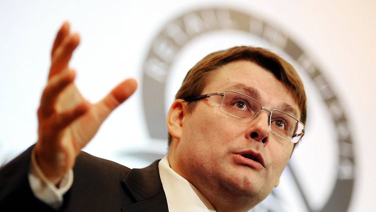 Rechtsextremer Hardliner, der die Sowjetunion wieder herstellen will: Jewgeni Fjodorow. (Archivbild)