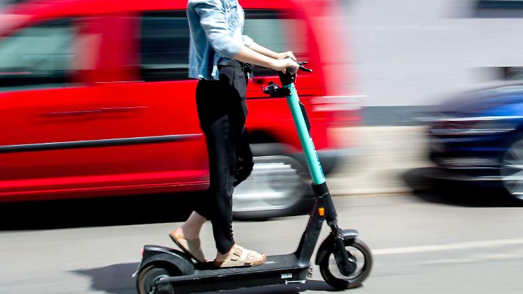 Flott, schmal, flexibel: An E-Scootern gibt es wenig auszusetzen, findet unser Kommentator.