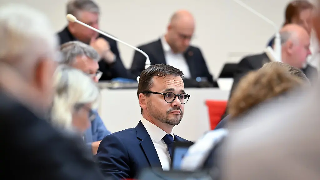 Die-Staatsanwaltschaft-hat-Ermittlungen-gegen-Jan-Redmann-aufgenommen