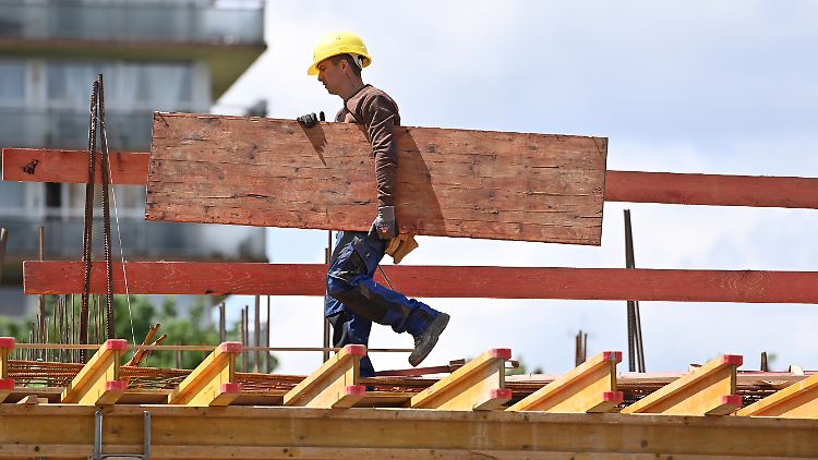 Im Hochbau beklagten im Mai rund 56 Prozent der Unternehmen Materialknappheit.