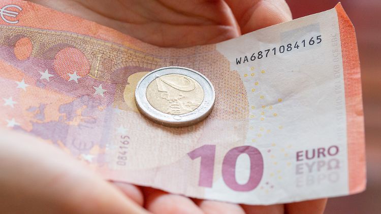 Den gesetzlichen Mindestlohn gibt es seit 2015, seitdem steigt er stetig an.