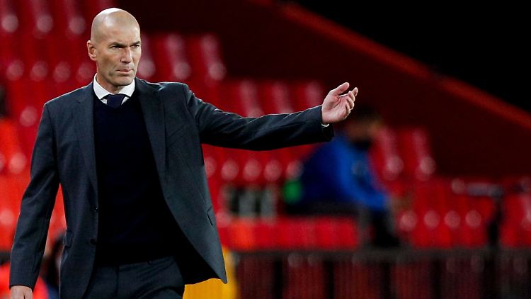 Zinédine Zidane steht in Frankreich im Fokus.