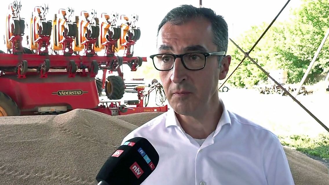 Özdemir.jpg