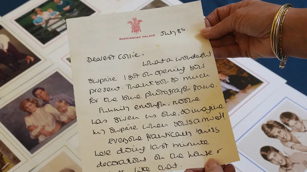 Handgeschriebene-Briefe-von-Prinzessin-Diana-werden-versteigert