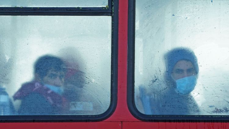 Mehr als 28.000 Migranten erreichen Großbritannien im vergangenen Jahr über den Ärmelkanal. 