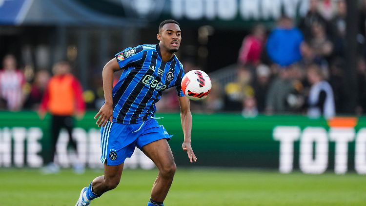 Spielt nächste Saison im roten Trikot: Ryan Gravenberch.