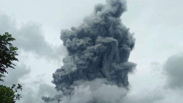 Der Bulusan bricht schon zum zweiten Mal in einer Woche aus. Diese Aufnahme entstand am vergangenen Sonntag.