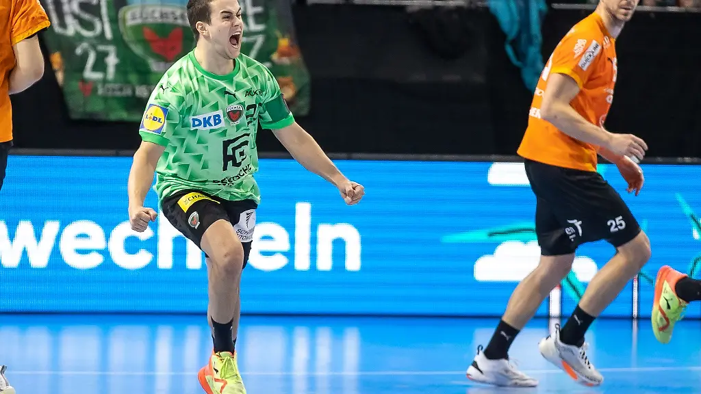 Tim-Freihoefer-war-im-ersten-Fuechse-Test-bester-Werfer-Archivbild