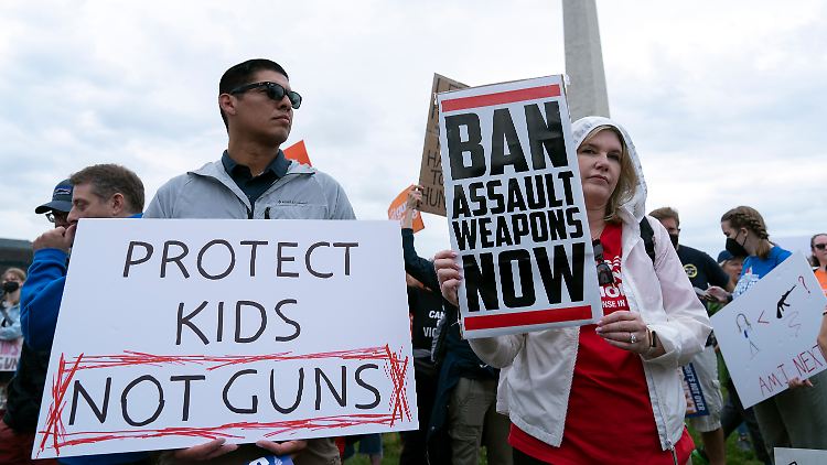 Den Senatoren geht es eigenen Angaben zufolge darum, "Amerikas Kinder zu schützen".