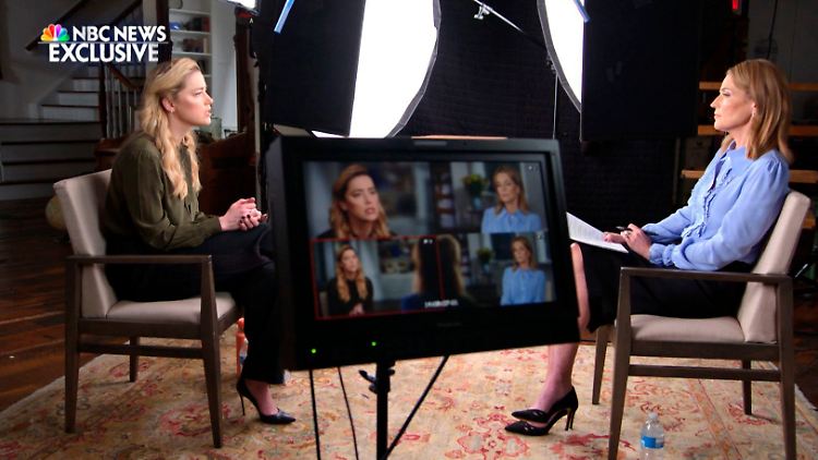 Amber Heard (l.) beharrt in einem NBC-Interview auf ihren Aussagen.