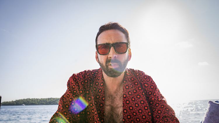 Nicolas Cage spielt den gescheiterten Hollywood-Star Nicolas Cage.
