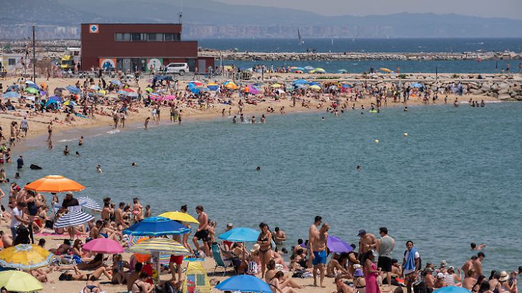 Sommer, Sonne, Strand: Die Pandemie ist zwar noch nicht vorbei, das Reisen diesen Sommer wird aber deutlich entspannter.