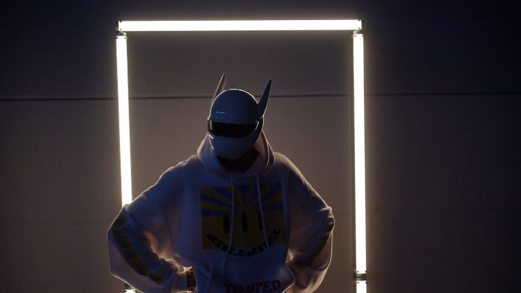 Hat "11" als Tatto: Rapper Cro