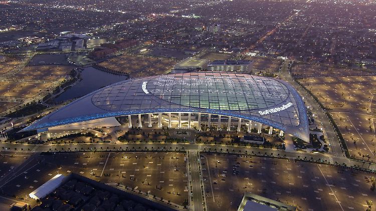 Das Sofi-Stadion bei Los Angeles ersetzt den 94er-Finalort Rose Bowl. 