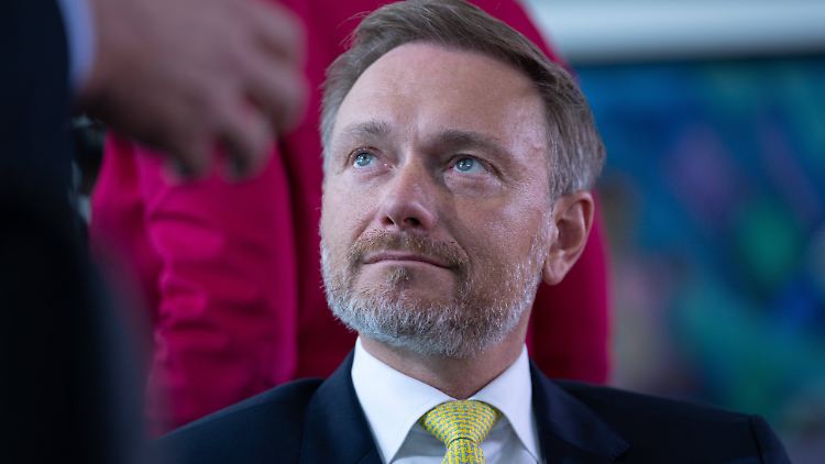 Lindner: "Ab jetzt muss das Erwirtschaften des Wohlstands wieder wichtiger sein als das Verteilen."