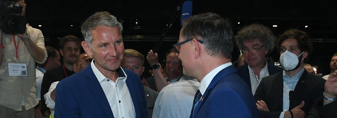 293112242.jpg