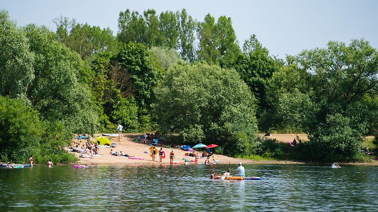 Wer konnte, suchte sich Abkühlung an diesem Samstag, bei Temperaturen von mehr als 37 Grad.