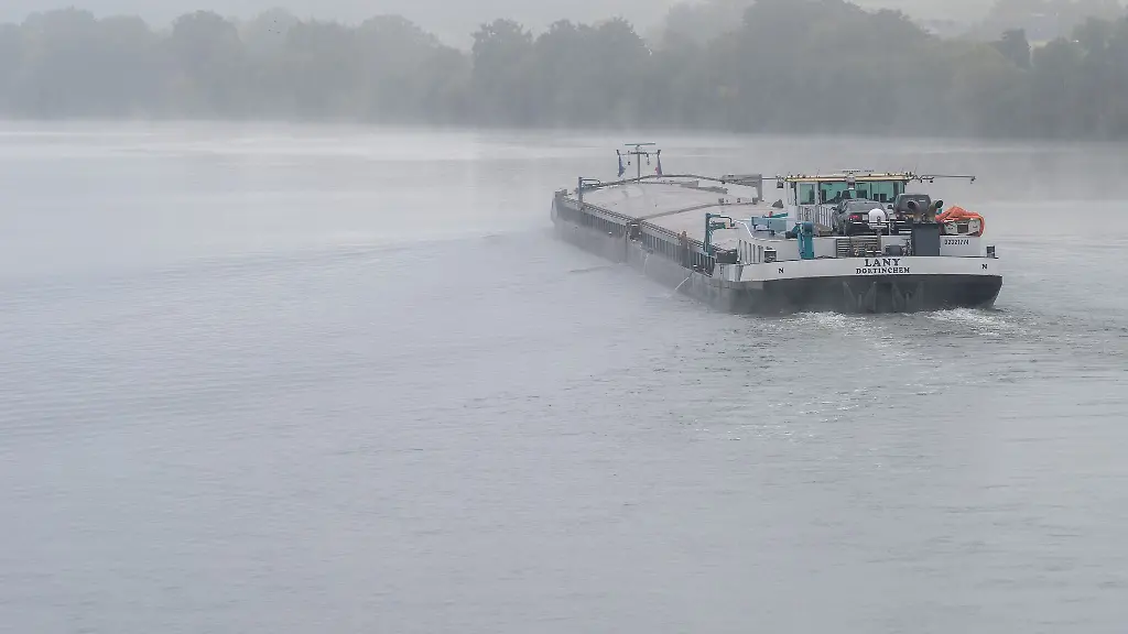 Die-Schifffahrtsgebuehren-auf-der-Mosel-sollen-ab-Juli-2025-abgeschafft-werden