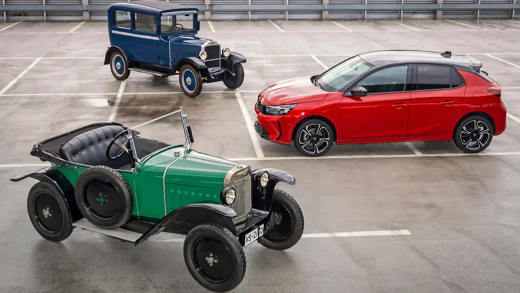 02-Kleine-mit-grossen-Erfolgen-Der-Opel-Laubfrosch-von-1924-ist-der-Urahn-des-modernen-Opel-Corsa-Quelle-Opel-Stellantis