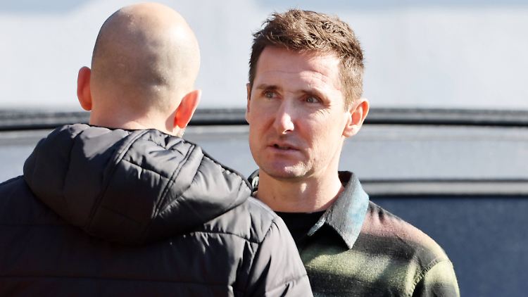 Klose sorgt jedenfalls für jede Menge Aufmerksamkeit.