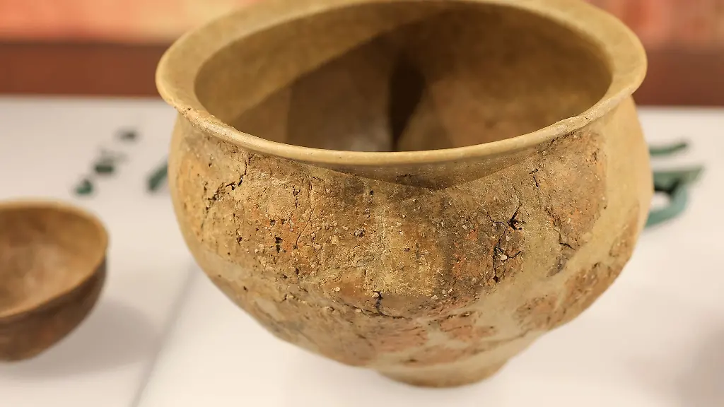 Fuer-Archaeologen-war-der-Funde-des-Prunkgrabs-eine-Sensation