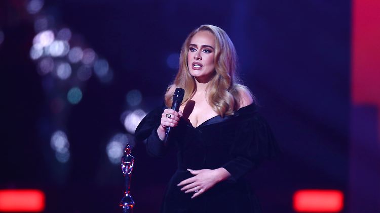 Wollte Adele nicht für die Queen singen?