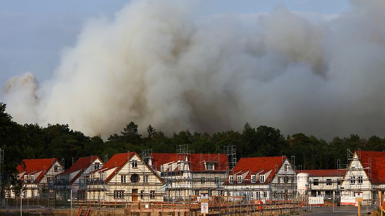 Der Tag: Evakuierungen in Waldbrandgebieten aufgehoben - n-tv.de