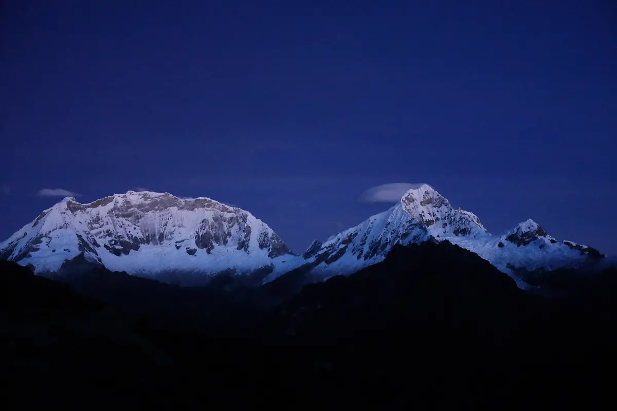 2024-07-18T101922Z-133312397-RC2LM7ATT1X4-RTRMADP-3-ANDES-CLIMATE-CHANGE-MOUNTAINEERING