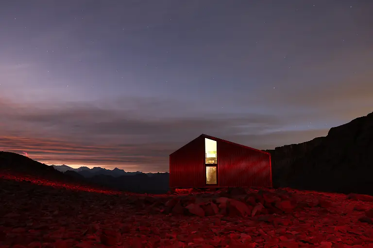 2024-07-18T101904Z-311909232-RC2MZ6A3B8J9-RTRMADP-3-ANDES-CLIMATE-CHANGE-MOUNTAINEERING