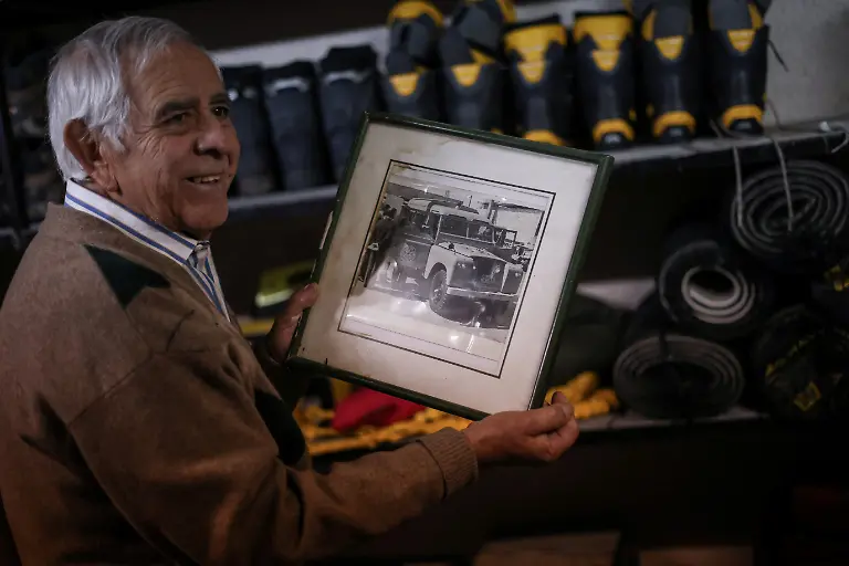 2024-07-18T101927Z-764452531-RC2Y77AA9U41-RTRMADP-3-ANDES-CLIMATE-CHANGE-MOUNTAINEERING