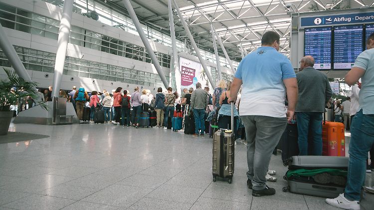 Knackpunkt ist an vielen Airports derzeit die Sicherheitskontrolle.