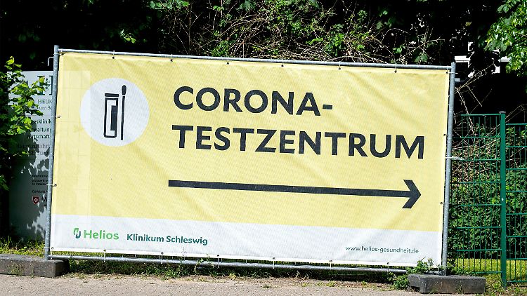 Die Gesundheitsminister fordern auch, die Corona-Testverordnung über Ende Juni hinaus "sachgerecht" zu verlängern.
