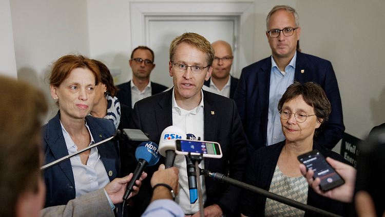 Daniel Günther (Mitte) wird voraussichtlich am kommenden Mittwoch als Ministerpräsident wiedergewählt.