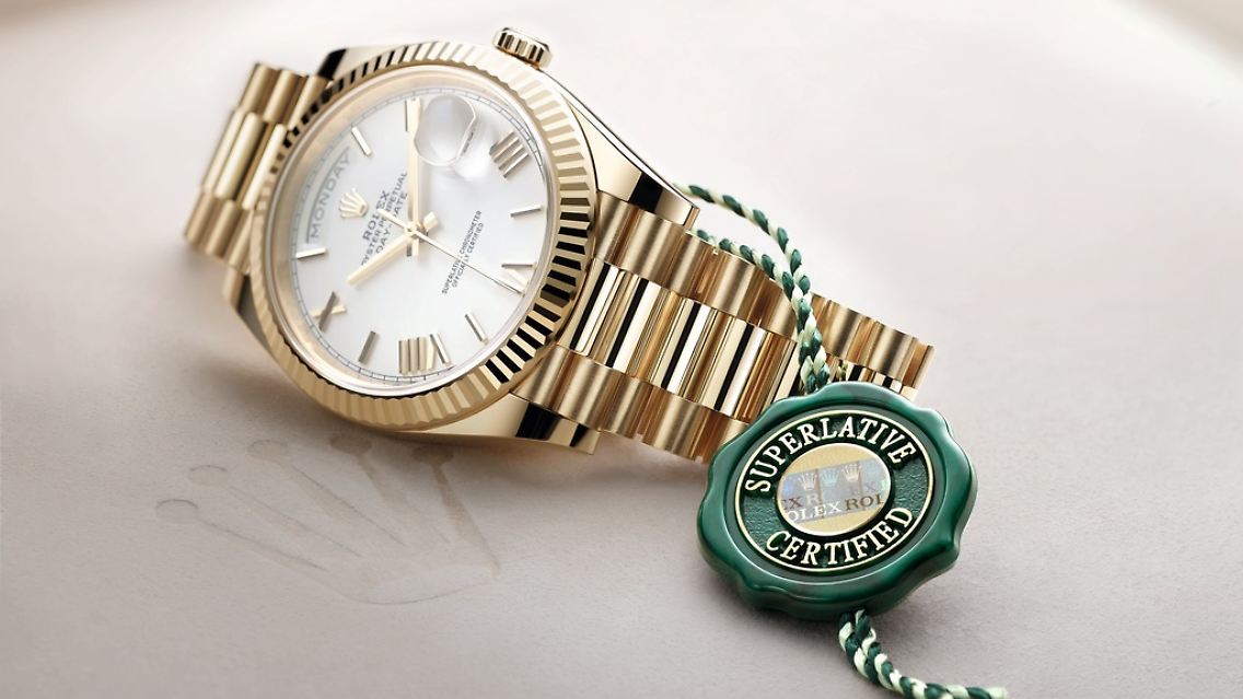 Eine Rolex zählt zu den beliebtesten Luxusuhren.