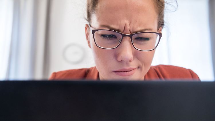 Man soll Geld überweisen? Am besten in Form von Bitcoin? Finger weg! Die Polizei warnt seit Langem vor Erpressermails.