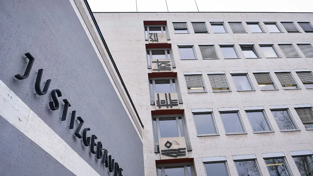 Ein-Arzt-vom-Untermain-muss-demnaechst-wegen-Vergewaltigung-einer-Patientin-vor-Gericht