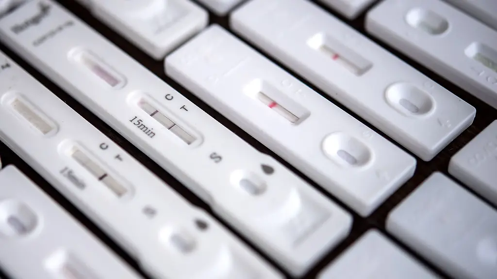 Der-Betreiber-zweier-Corona-Testzentren-in-Schweinfurt-soll-in-grossem-Masse-bei-der-Abrechnung-von-Leistungen-betrogen-haben