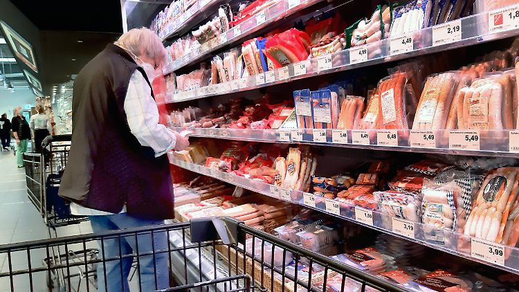 Genau hinzuschauen bei Fleisch und Wurst lohnt sich - bringt aber nicht immer Klarheit.